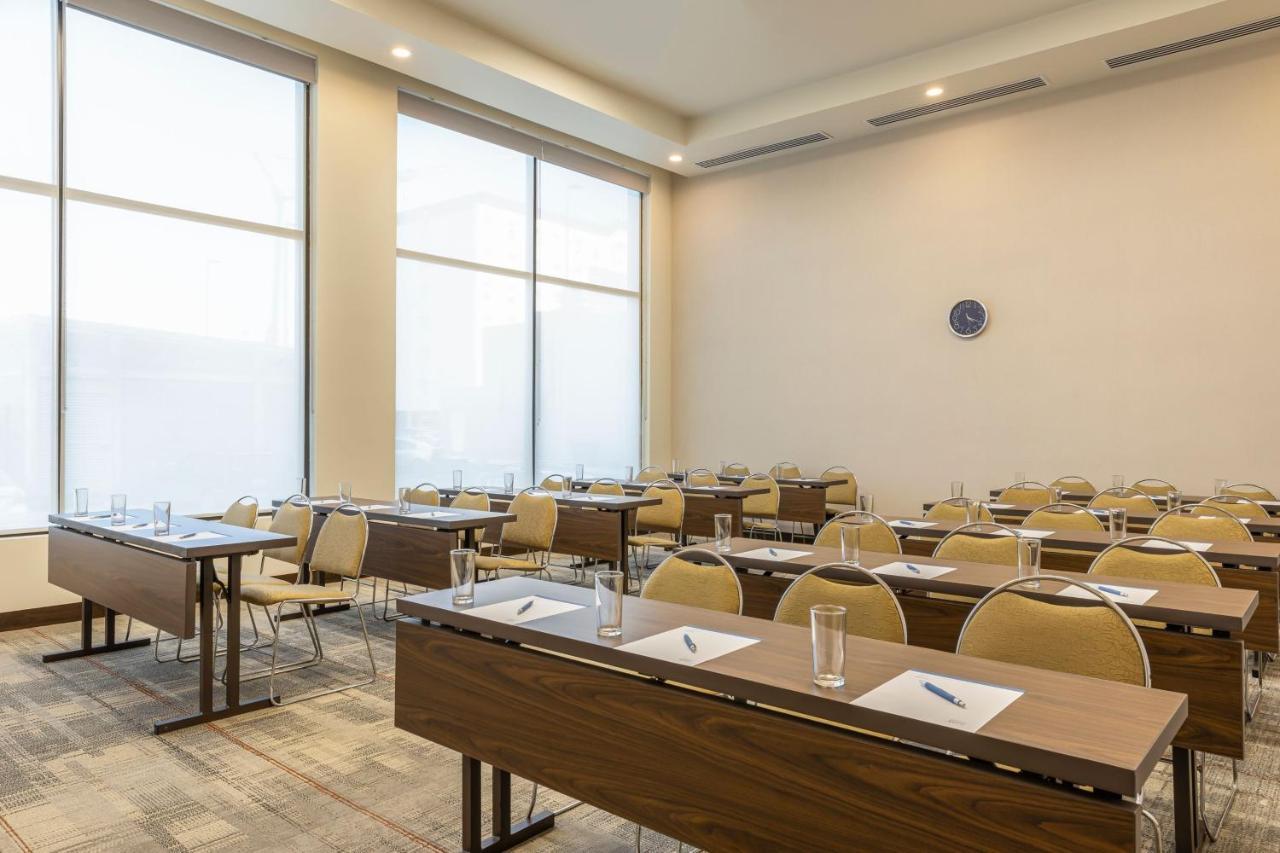 Four Points By Sheraton Monterrey Airport Apodaca Extérieur photo